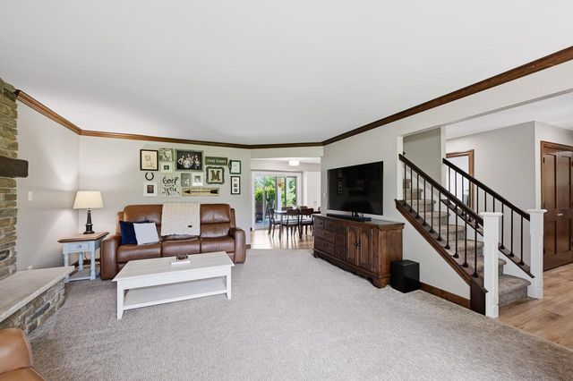 25610 Deer Ridge TRAIL, Waterford, WI 53185