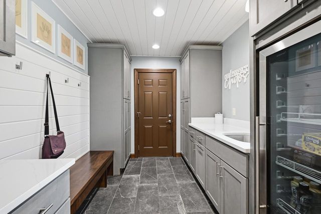 25610 Deer Ridge TRAIL, Waterford, WI 53185