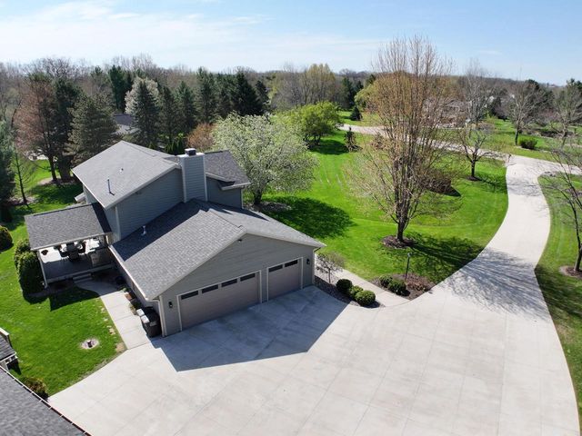 25610 Deer Ridge TRAIL, Waterford, WI 53185