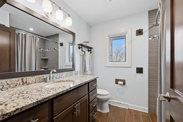 25610 Deer Ridge TRAIL, Waterford, WI 53185