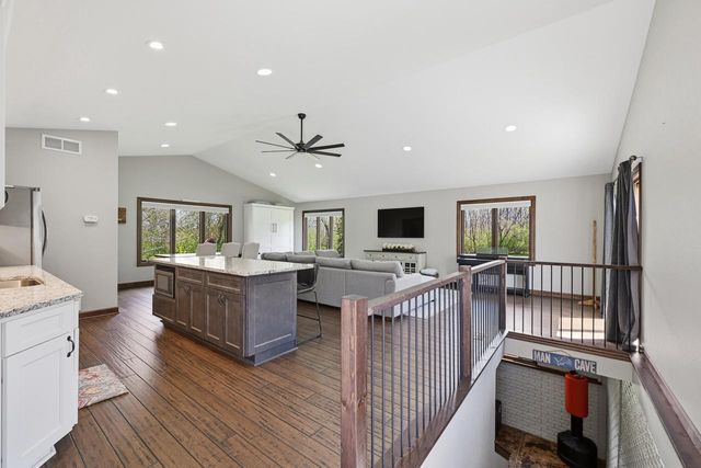 25610 Deer Ridge TRAIL, Waterford, WI 53185