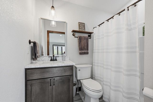 25610 Deer Ridge TRAIL, Waterford, WI 53185