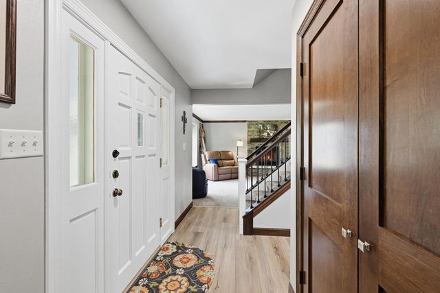25610 Deer Ridge TRAIL, Waterford, WI 53185
