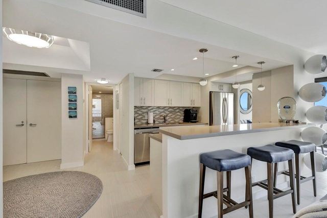5550 N Ocean Drive 8a, Singer Island, FL 33404