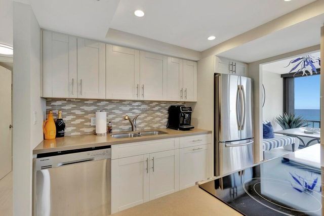 5550 N Ocean Drive 8a, Singer Island, FL 33404