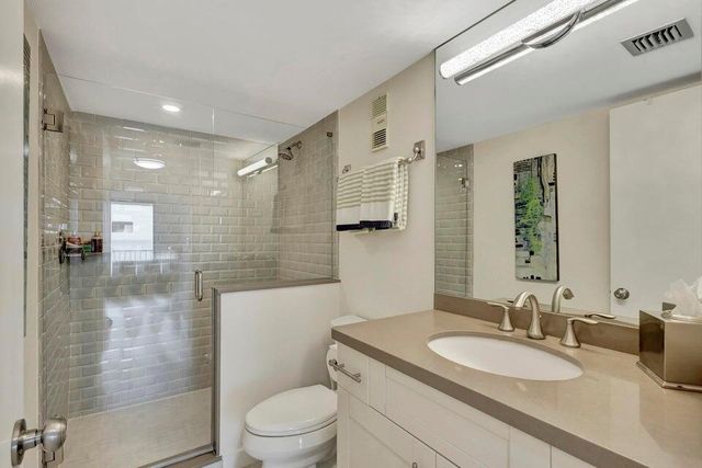 5550 N Ocean Drive 8a, Singer Island, FL 33404
