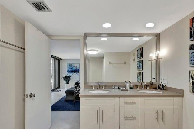 5550 N Ocean Drive 8a, Singer Island, FL 33404