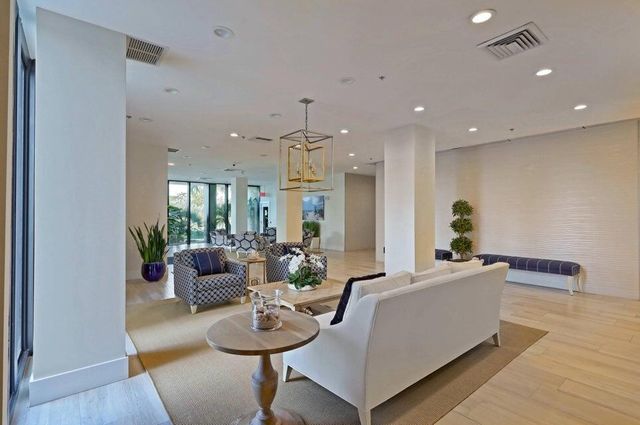 5550 N Ocean Drive 8a, Singer Island, FL 33404