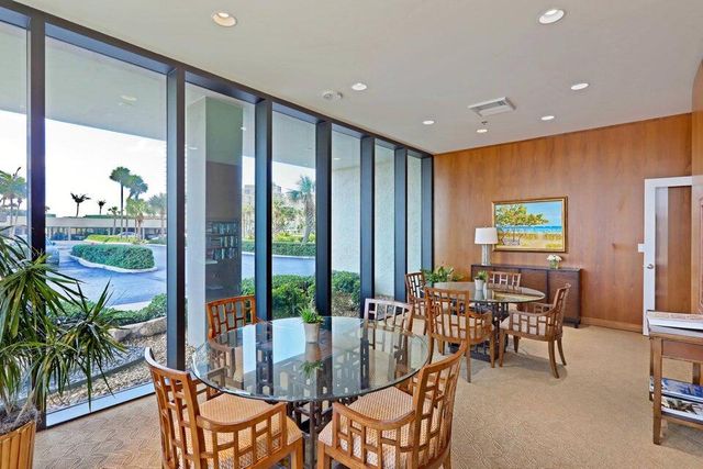 5550 N Ocean Drive 8a, Singer Island, FL 33404