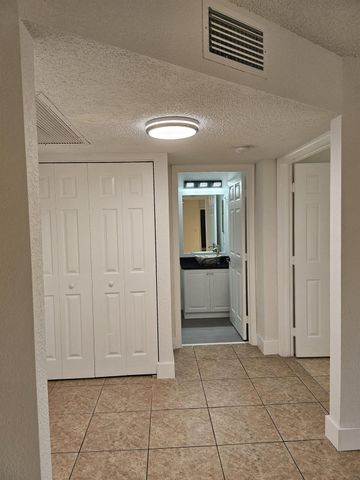 2472 NW 49th Ter 780, Pompano Beach, FL 33063