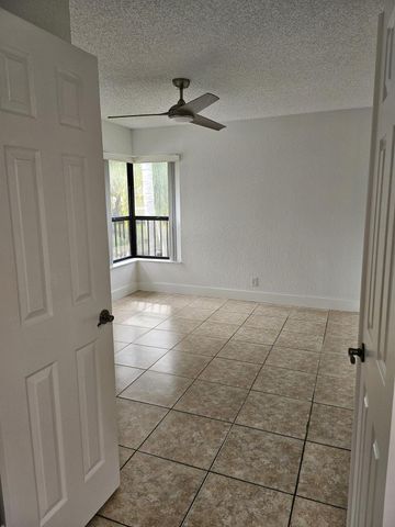 2472 NW 49th Ter 780, Pompano Beach, FL 33063