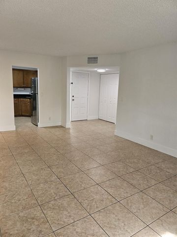 2472 NW 49th Ter 780, Pompano Beach, FL 33063