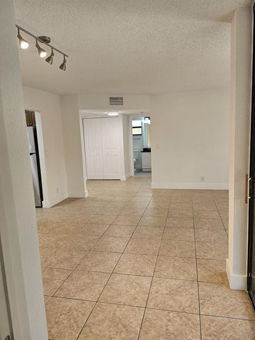 2472 NW 49th Ter 780, Pompano Beach, FL 33063