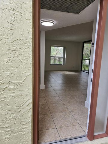 2472 NW 49th Ter 780, Pompano Beach, FL 33063