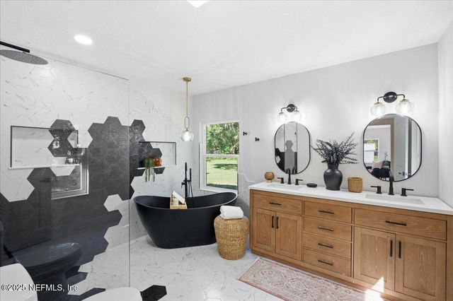 4886 HIGHWAY 17 S, Green Cove Springs, FL 32043