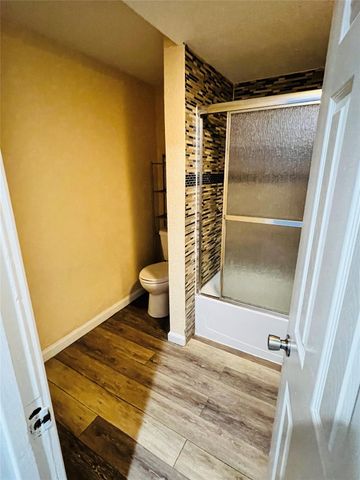 309 Aycock Street, Clute, TX 77531