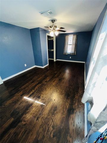 309 Aycock Street, Clute, TX 77531