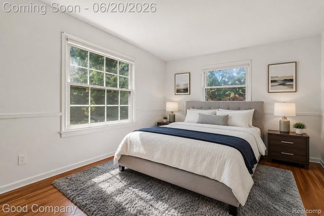 833 Cobblestone Drive, Rochester Hills, MI 48309