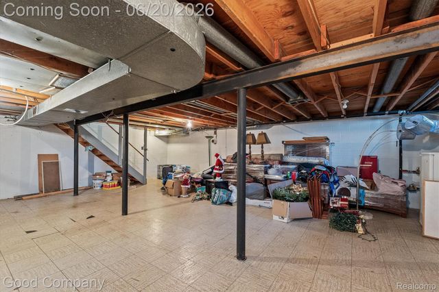833 Cobblestone Drive, Rochester Hills, MI 48309