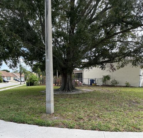 251 Palmetto Court, Jupiter, FL 33458