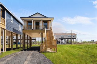 827 22nd Street, San Leon, TX 77539