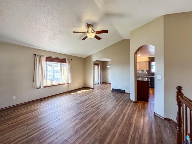 7317 W 66th St Street, Sioux Falls, SD 57106