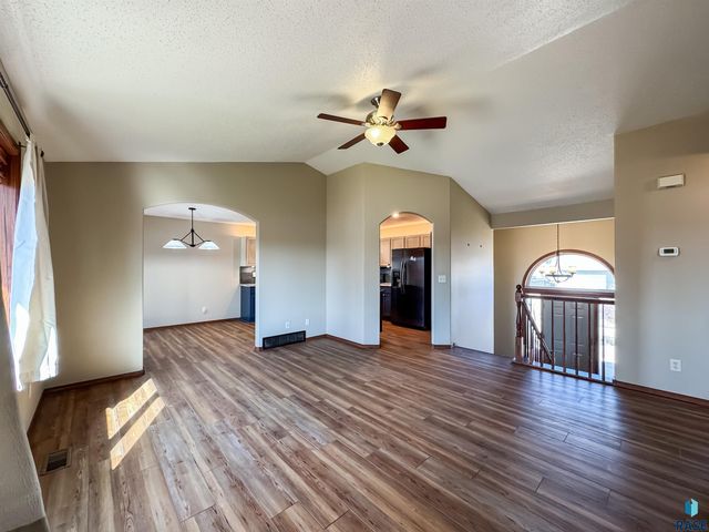 7317 W 66th St Street, Sioux Falls, SD 57106