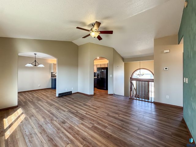 7317 W 66th St Street, Sioux Falls, SD 57106