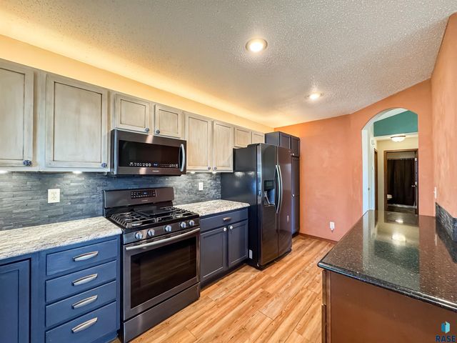 7317 W 66th St Street, Sioux Falls, SD 57106