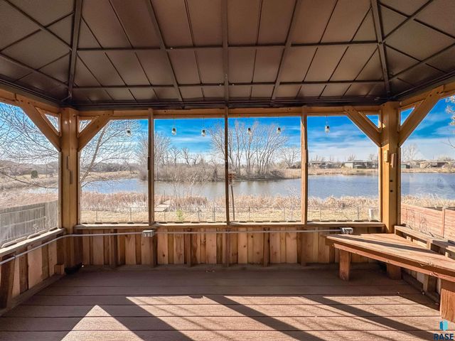 7317 W 66th St Street, Sioux Falls, SD 57106