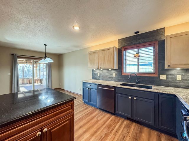 7317 W 66th St Street, Sioux Falls, SD 57106