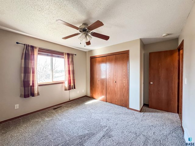 7317 W 66th St Street, Sioux Falls, SD 57106