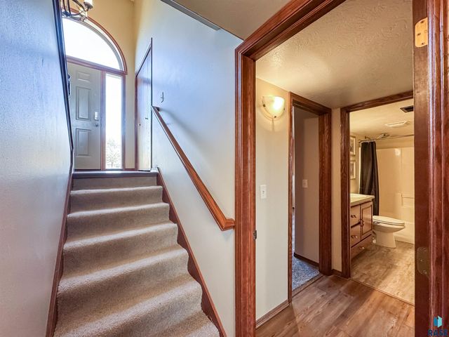 7317 W 66th St Street, Sioux Falls, SD 57106