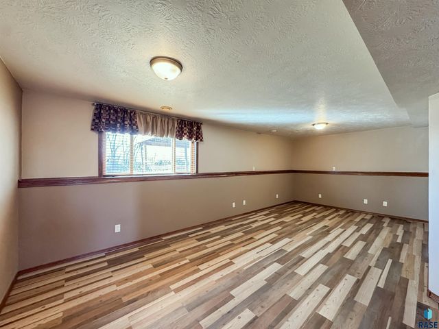 7317 W 66th St Street, Sioux Falls, SD 57106