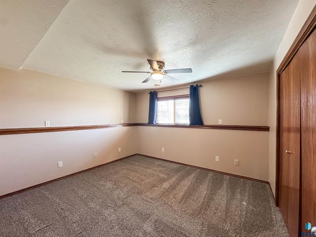 7317 W 66th St Street, Sioux Falls, SD 57106