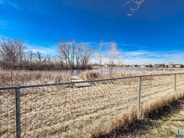 7317 W 66th St Street, Sioux Falls, SD 57106