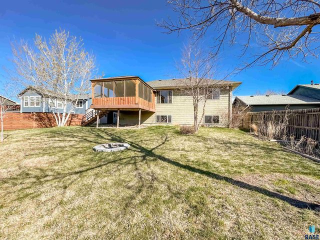 7317 W 66th St Street, Sioux Falls, SD 57106