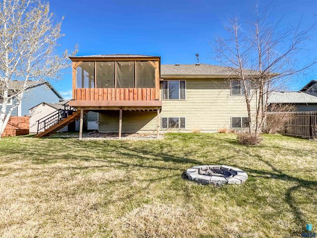7317 W 66th St Street, Sioux Falls, SD 57106