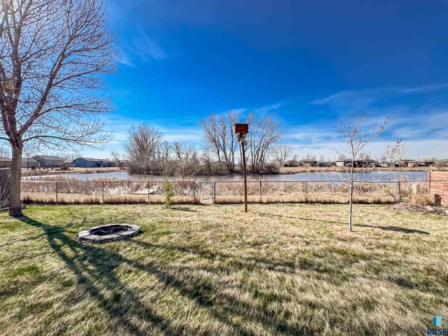 7317 W 66th St Street, Sioux Falls, SD 57106