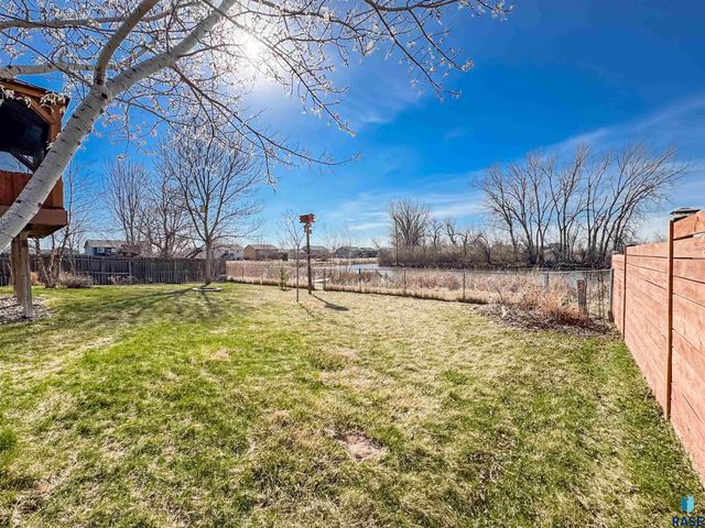 7317 W 66th St Street, Sioux Falls, SD 57106