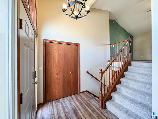 7317 W 66th St Street, Sioux Falls, SD 57106