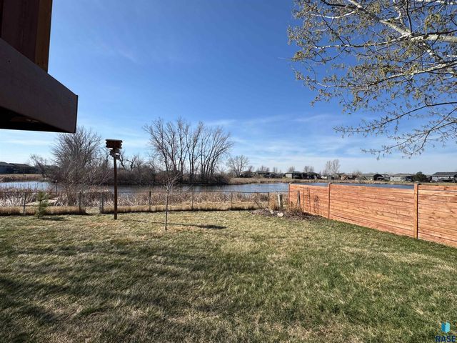 7317 W 66th St Street, Sioux Falls, SD 57106