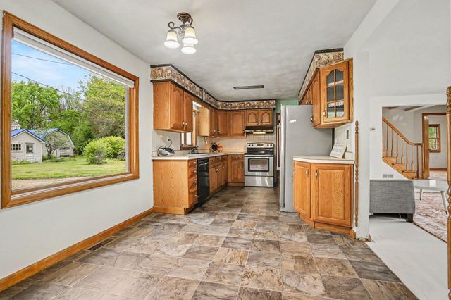 12821 S Drive N, Battle Creek, MI 49014