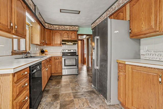 12821 S Drive N, Battle Creek, MI 49014