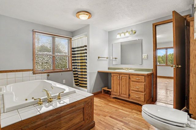 12821 S Drive N, Battle Creek, MI 49014