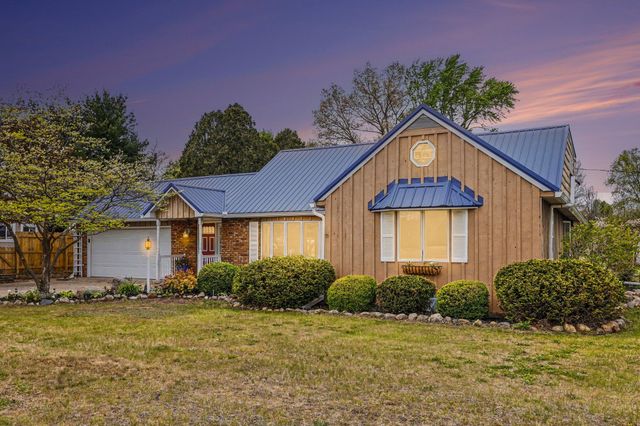 12821 S Drive N, Battle Creek, MI 49014