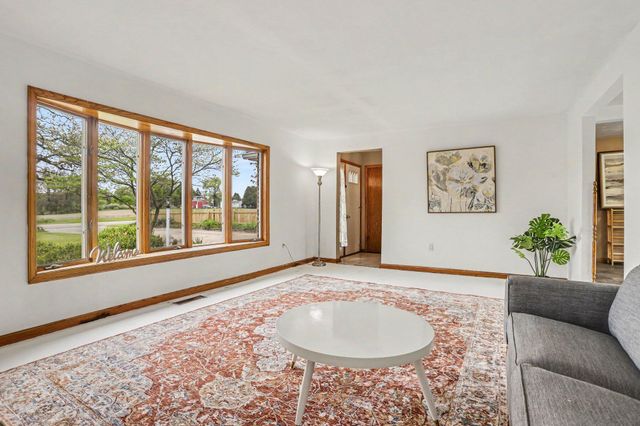 12821 S Drive N, Battle Creek, MI 49014