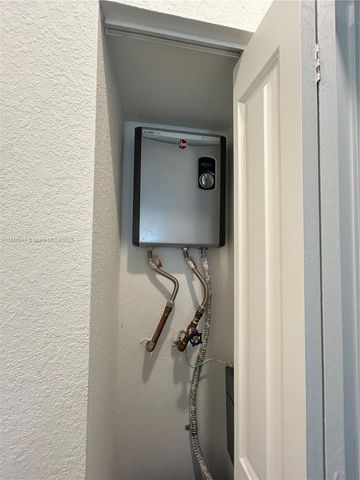 10090 SW 228th Ter, Miami, FL 33190