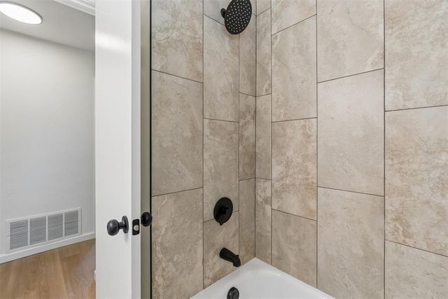 602 Crestmoor Drive, Moore, OK 73160