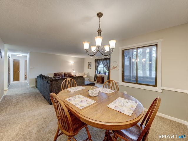 21 Hickory Hill 21, Southington, CT 06489